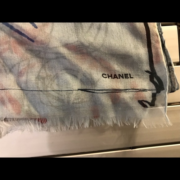 Chanel scarf - Picture 2 of 4